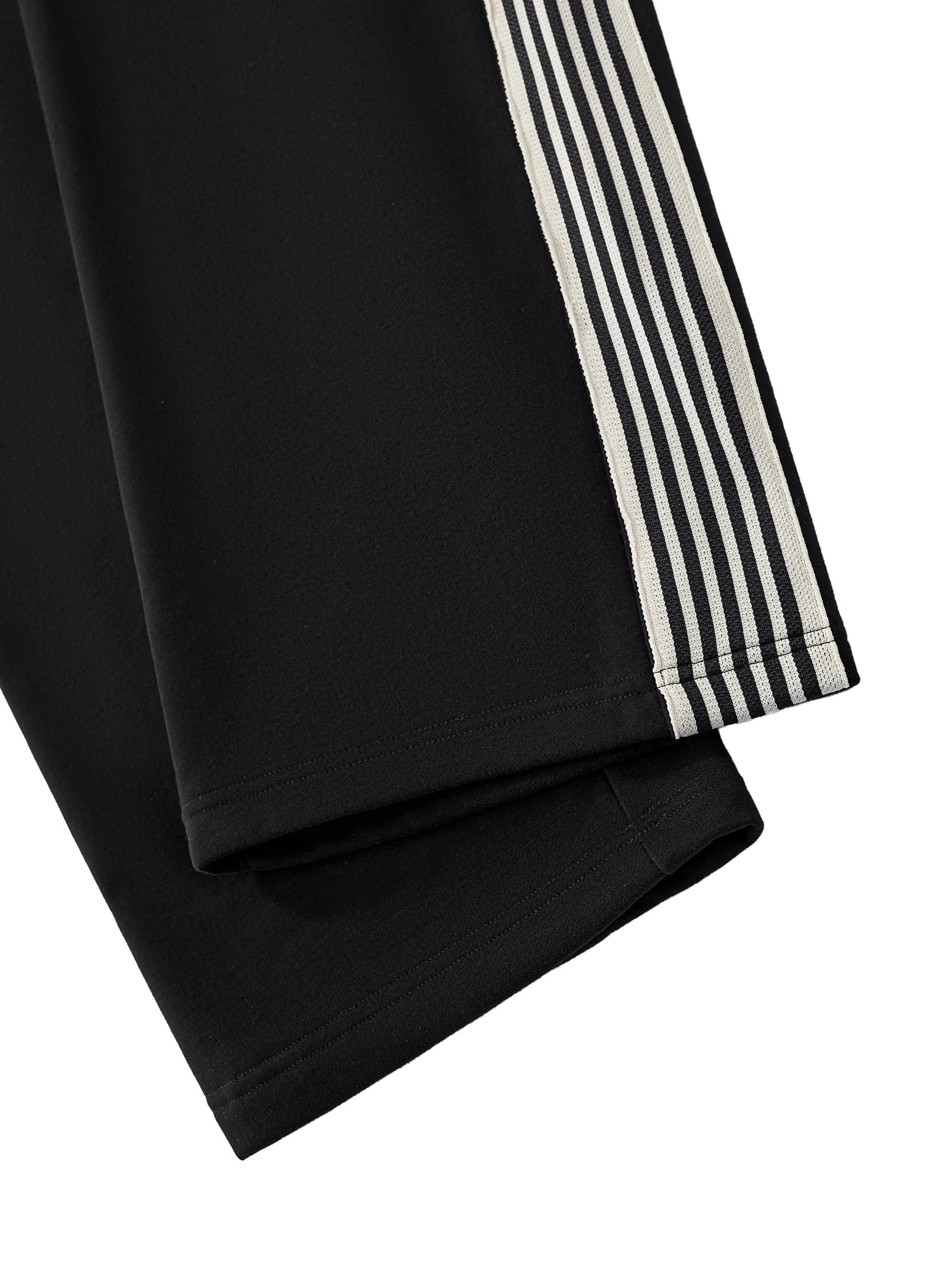 ŁATWOGANG drop 17 — Spodnie dresowe z paskami po bokach - ŁATWOGANG™ — szczegół (5/5)